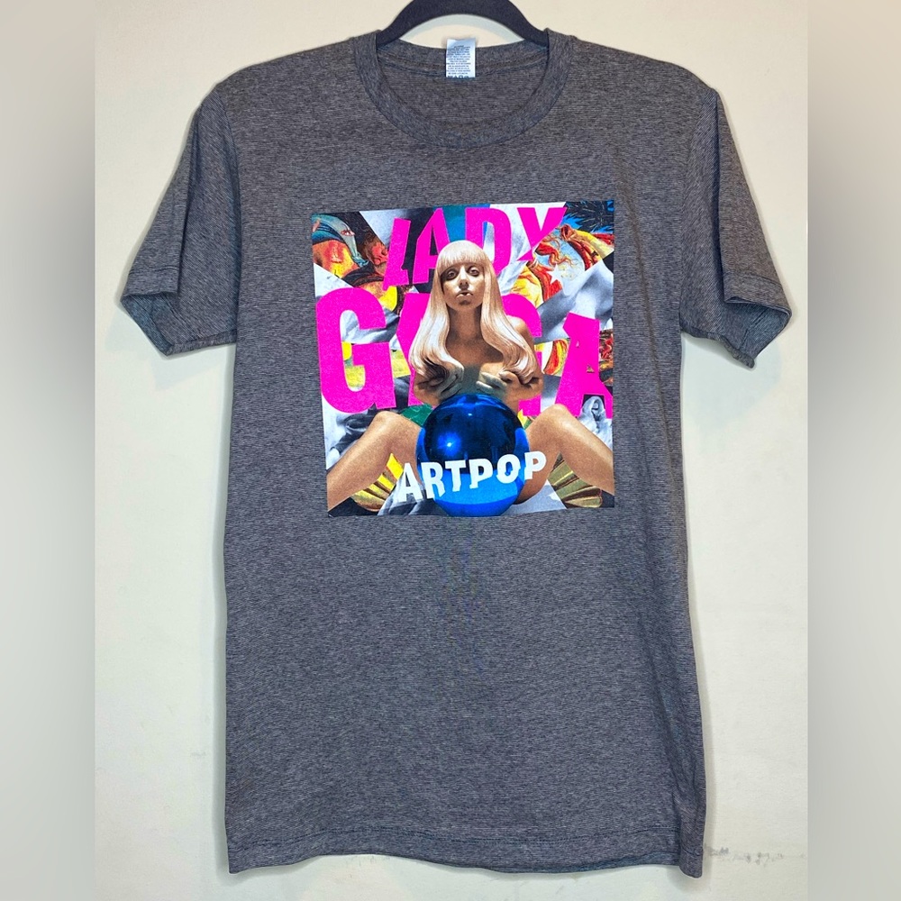 NWT Pacifica Lady Gaga ArtPop T-shirt Gray Tee Small Celebrity Musician Art Pop